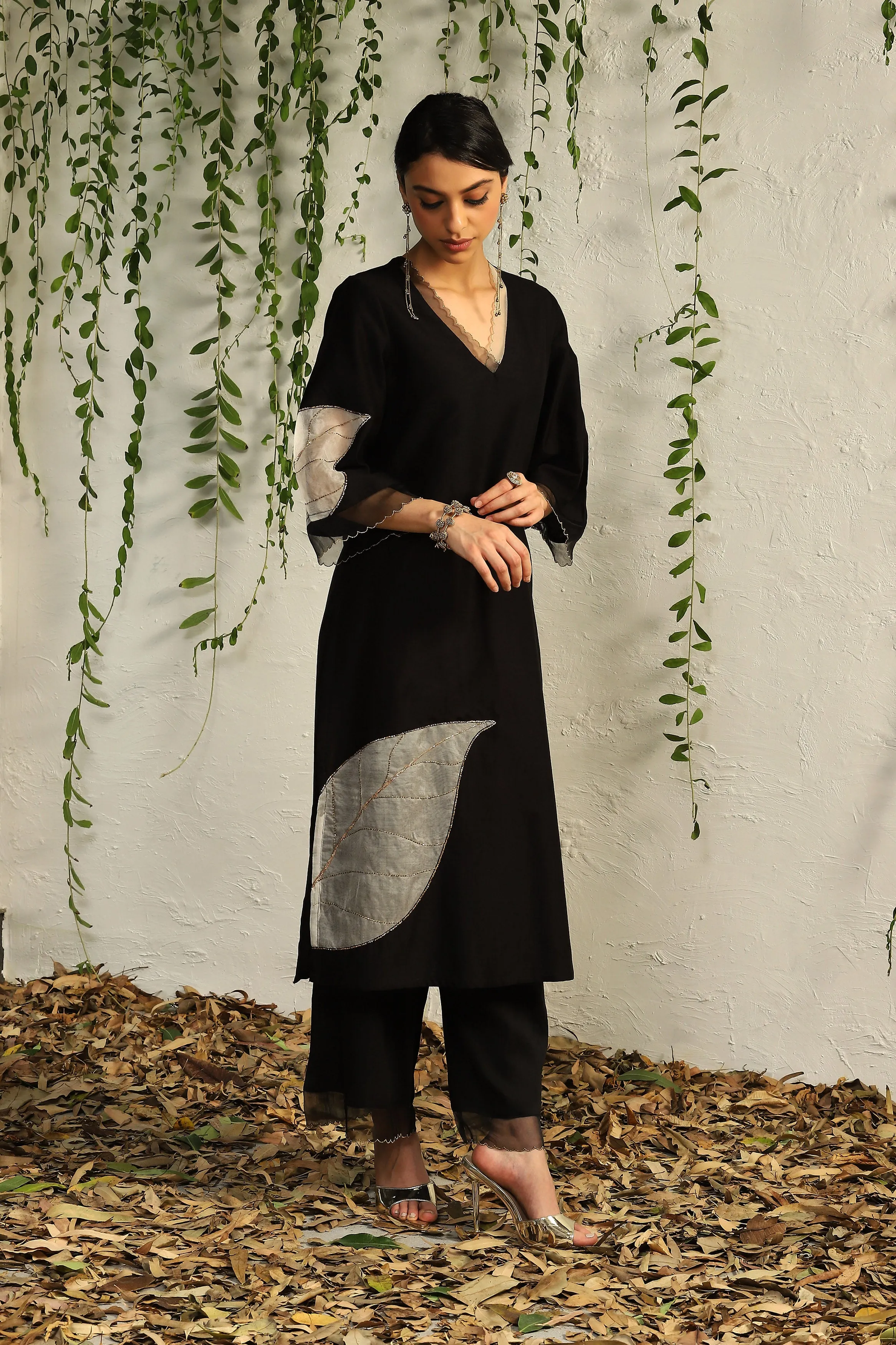 Black & White Chanderi Straight Kurta Set