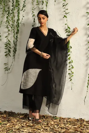 Black & White Chanderi Straight Kurta Set