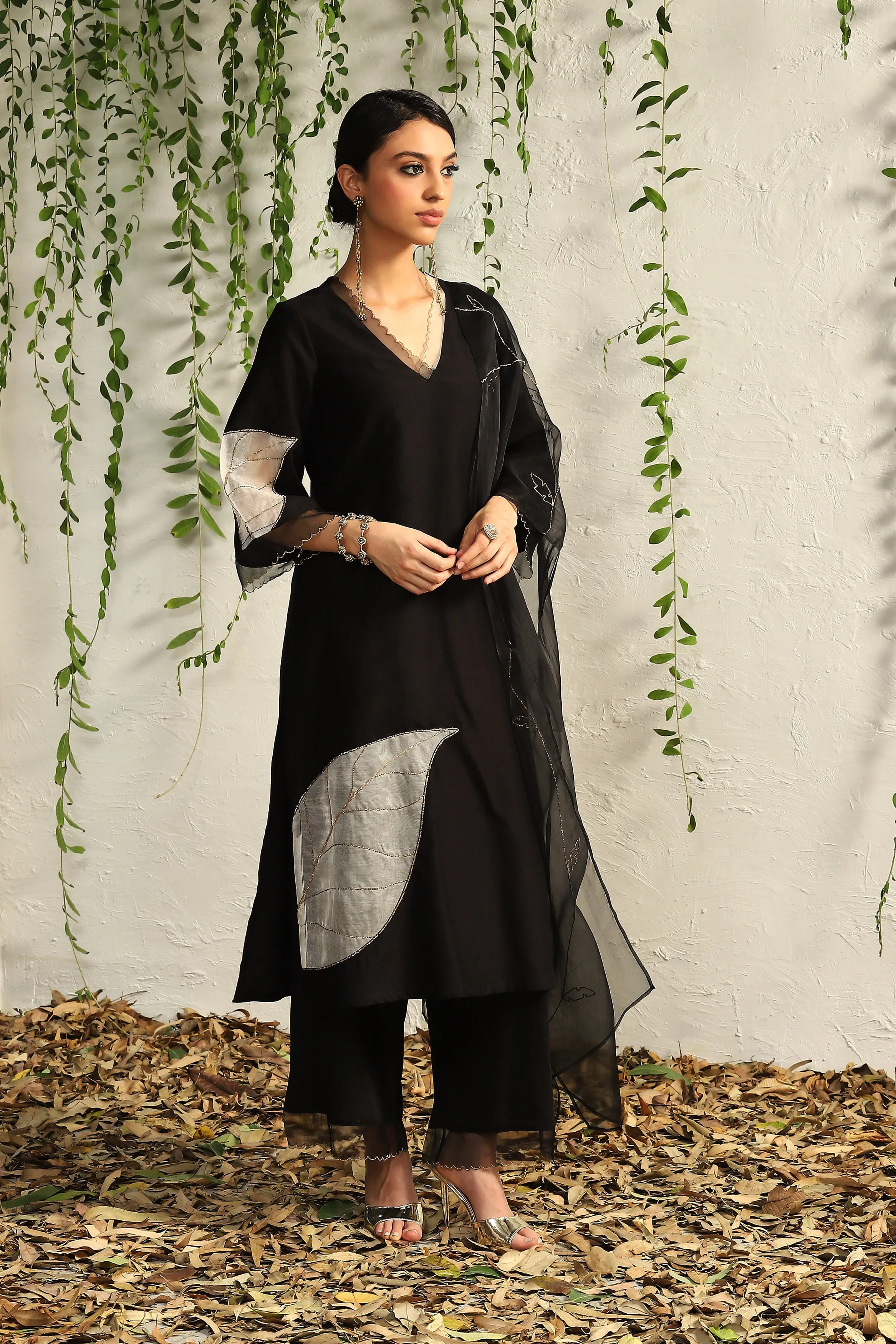 Black & White Chanderi Straight Kurta Set