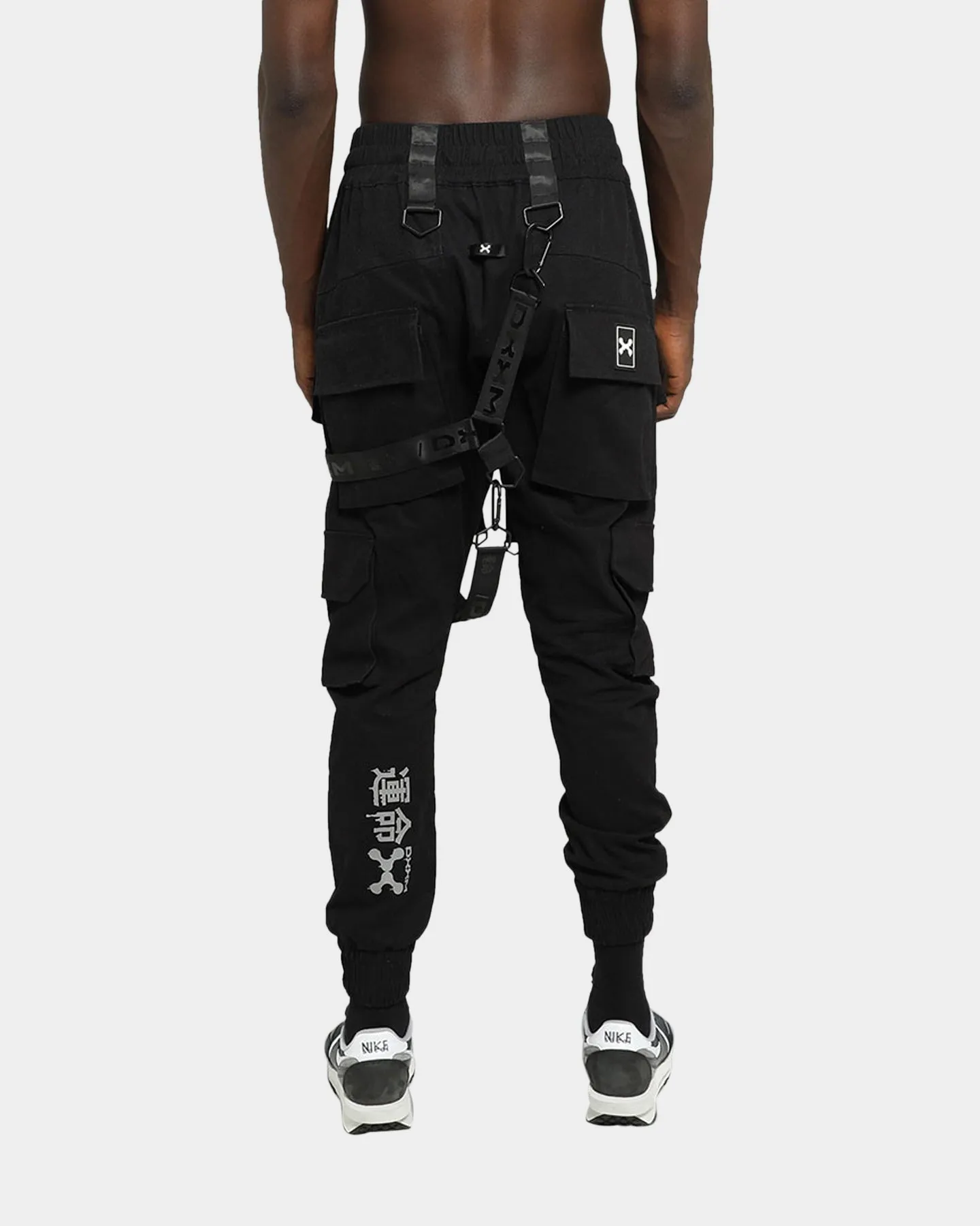 DXXMLIFE L-1 A Jxgger Black