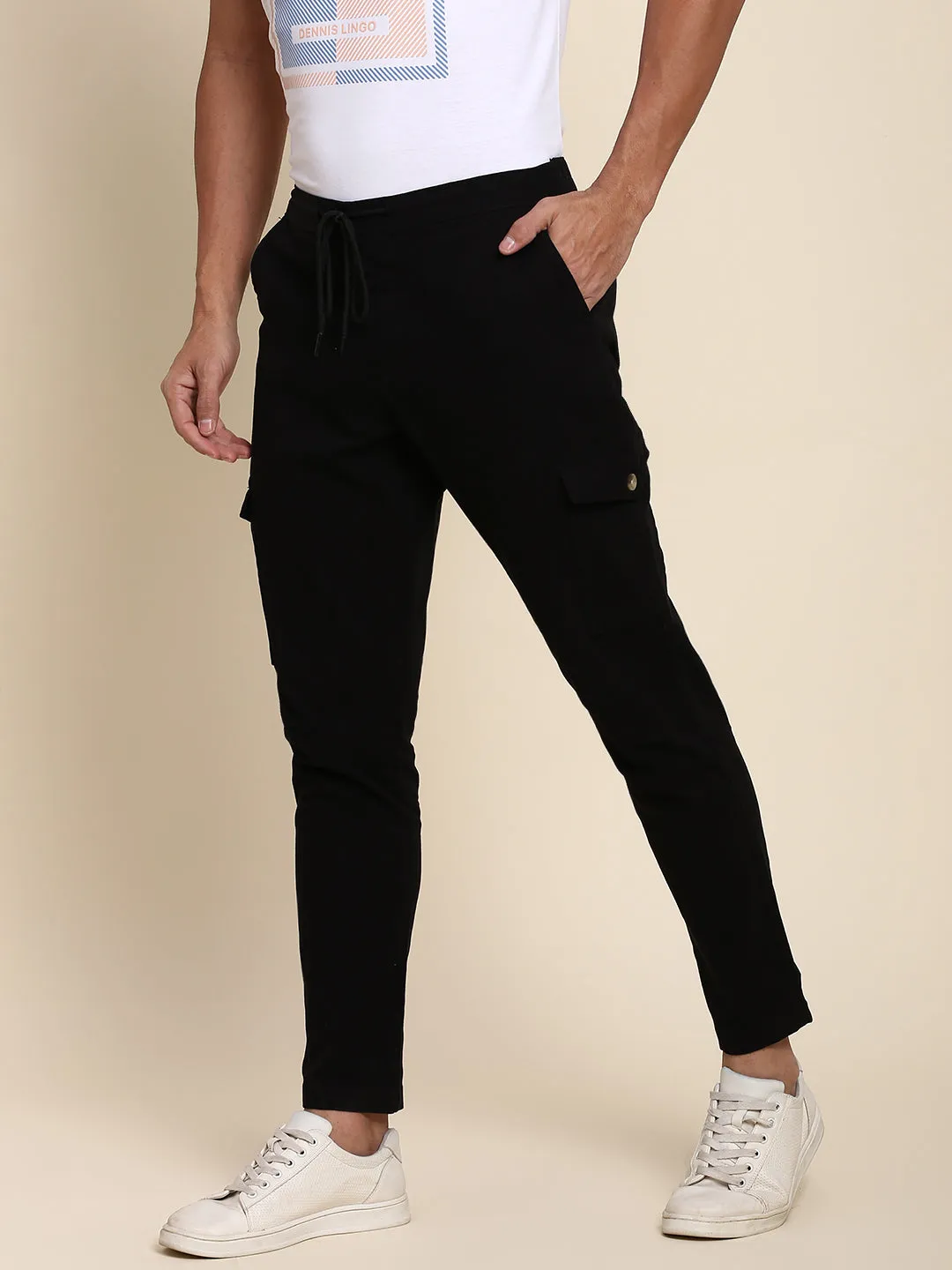 Men's Black Cargo Comfortable Bottomwear With Smart Casual Look