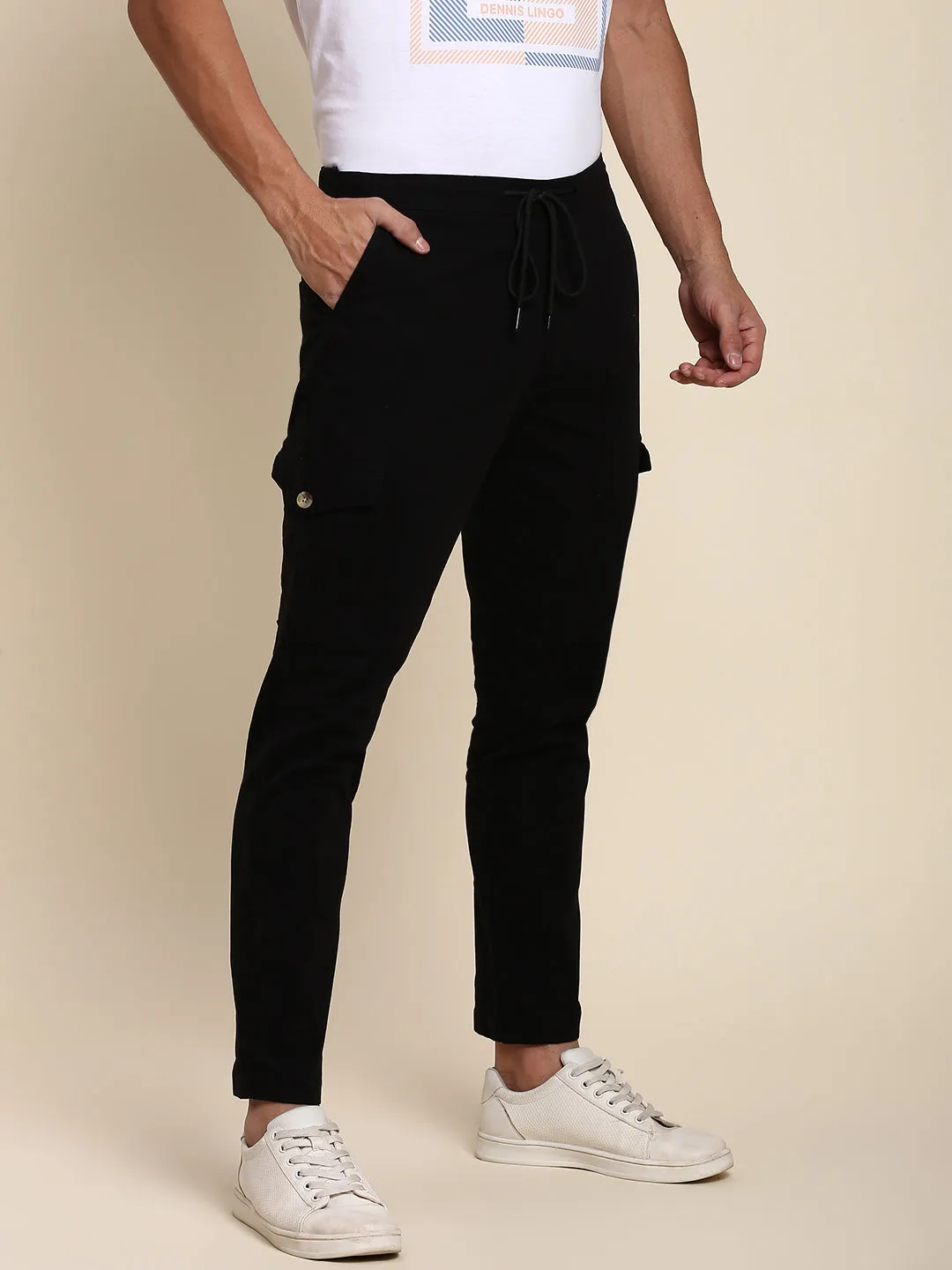 Men's Black Cargo Comfortable Bottomwear With Smart Casual Look