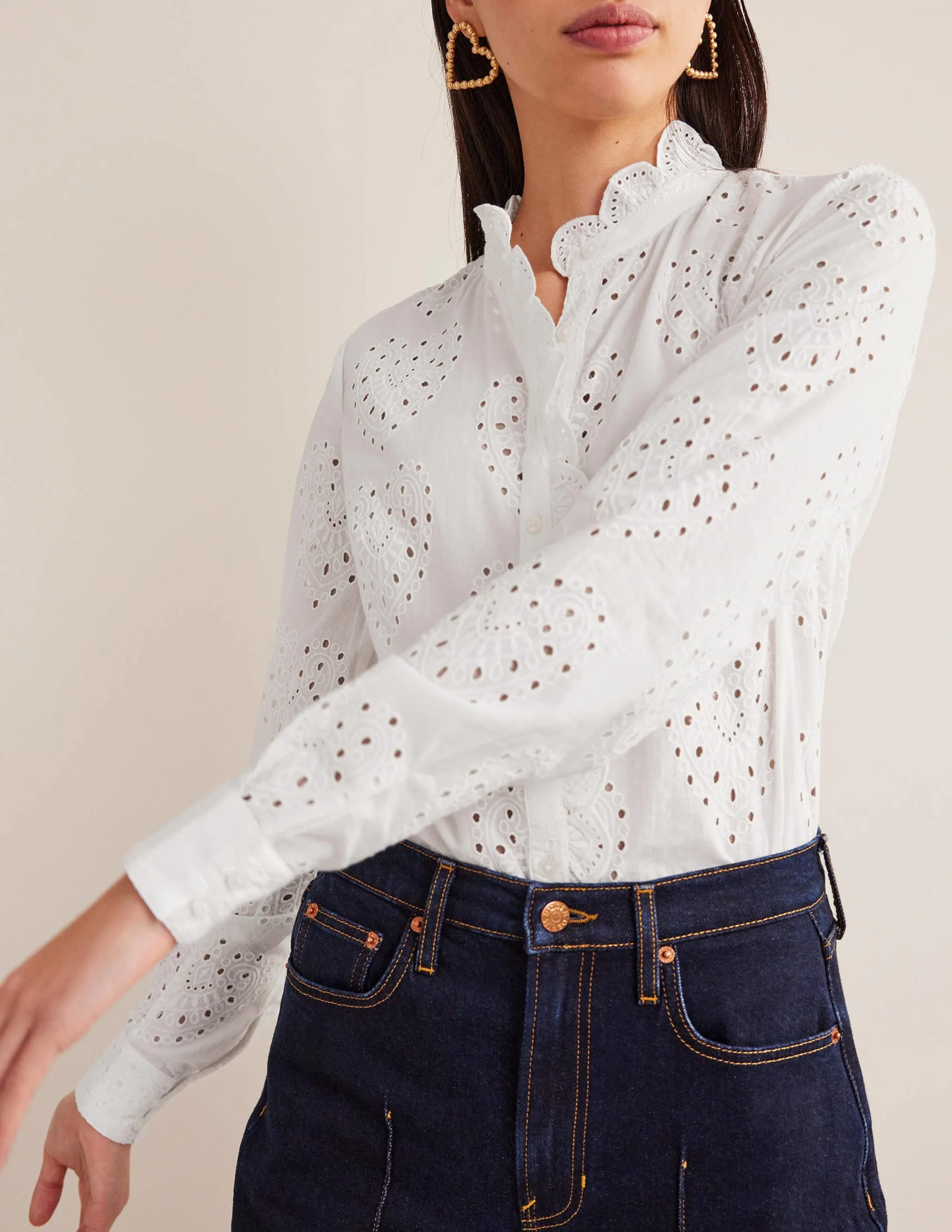 Scallop Trim Broderie Shirt-White