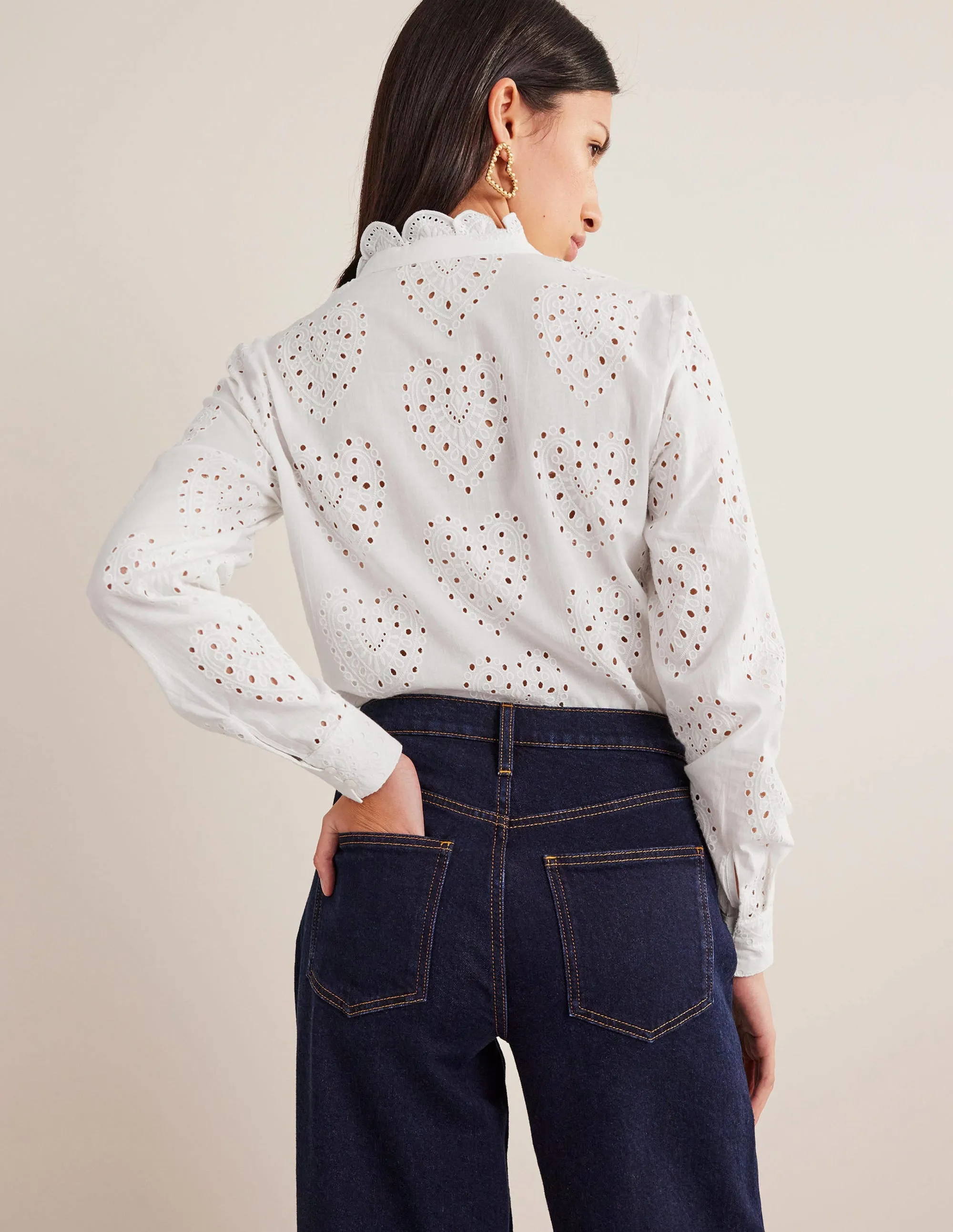 Scallop Trim Broderie Shirt-White